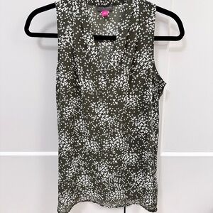 Vince Camuto  v-neck sleeveless top green with white floral print size XS